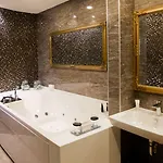 Hotel Malak Regency
