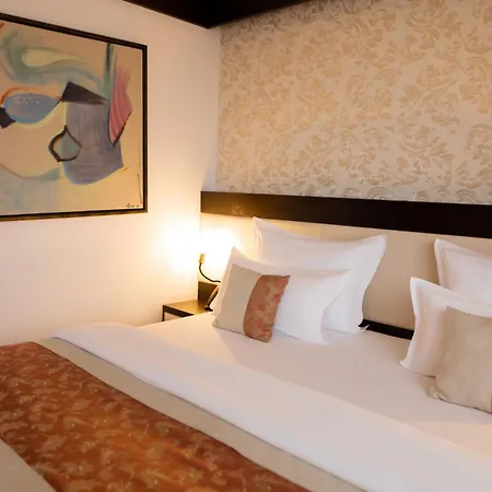 Malak Regency Hotel 5*